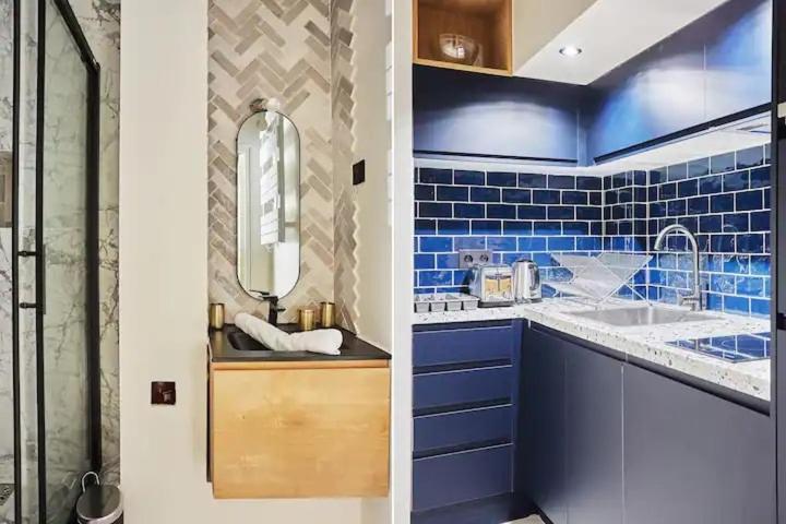 300 Suite Seb - Superb Apartment In Париж Екстериор снимка